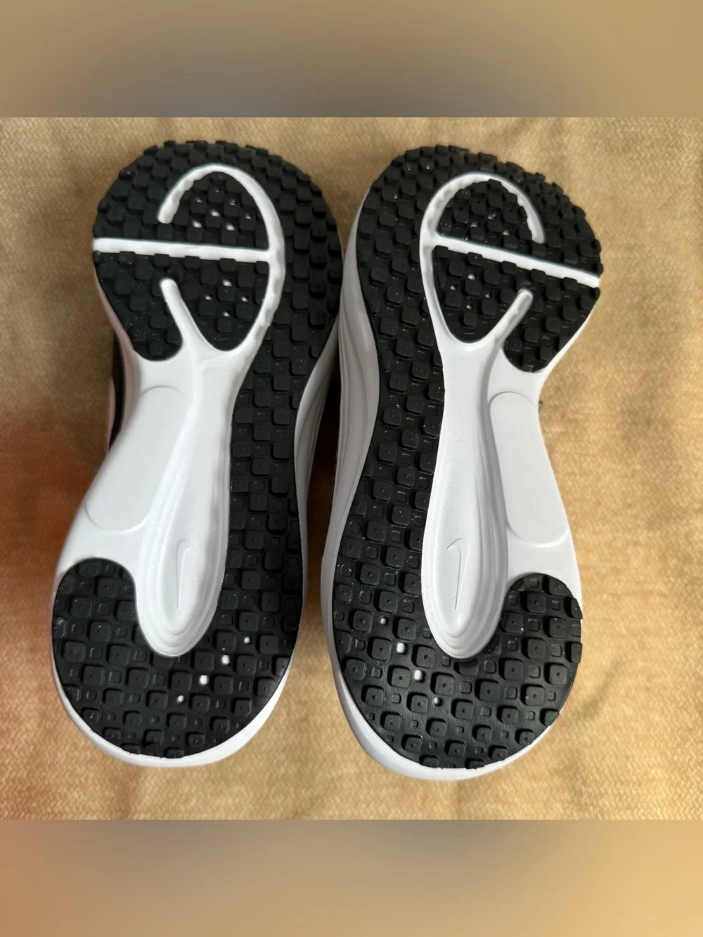 Size 6.5 US Women's- Nike Revolution 8 Black White.